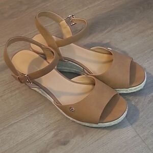 Tommy Hilfiger espadrille wedge sandal 8.5